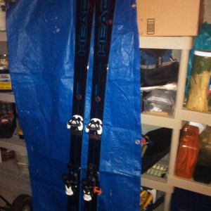 Monster_both_skis_front